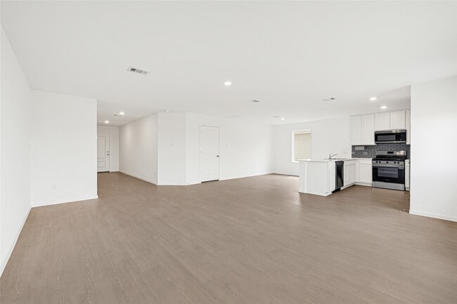 Building Photo - 21523 Willow River Canyon Ln