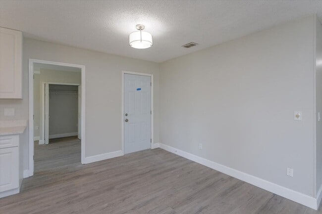 Building Photo - Chic 3-Bed Remodel with Pool in Elite School Zone