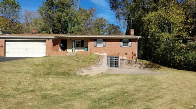 Building Photo - 424 Monte Vista Rd
