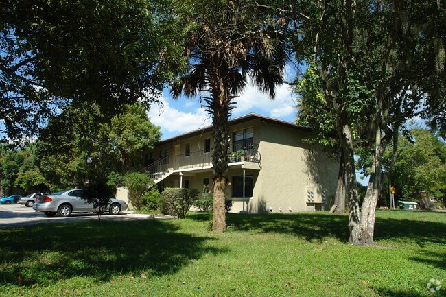 Building Photo - Adell Court Apartments
