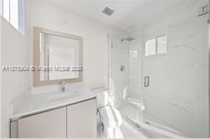 Building Photo - 2555 NE 193rd St