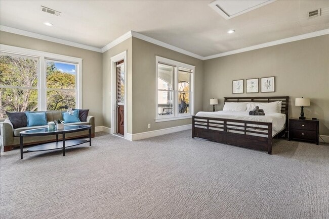 Building Photo - 2618 Thomas Ave