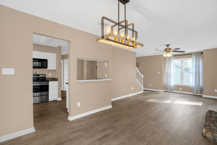 Building Photo - 3101 Cinnamon Cir