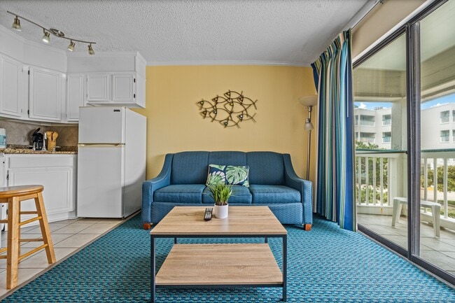 Building Photo - 6102 Seawall Blvd