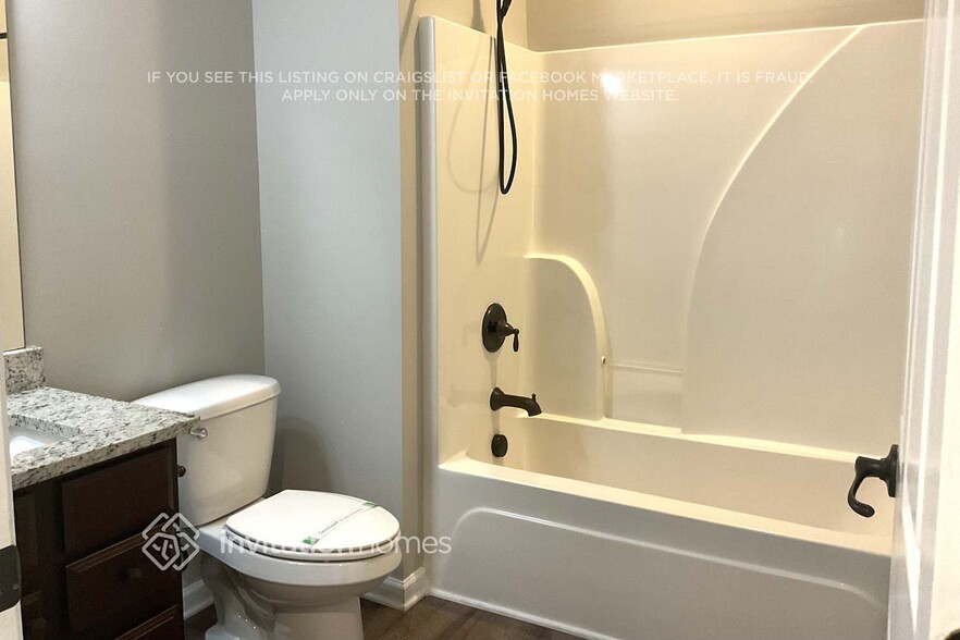 Building Photo - 1012 Crinoline Ln