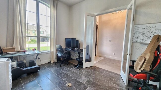 Building Photo - 349 Bright Sky Dr