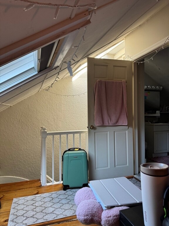 Building Photo - 44 Melrose St