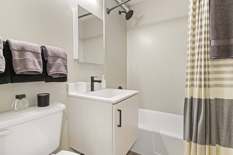 Building Photo - 1966 W Ogden Ave