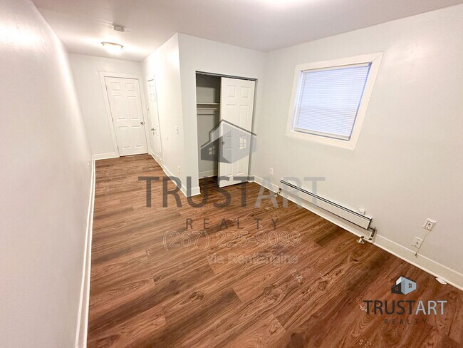 Building Photo - 4722 Longshore Ave