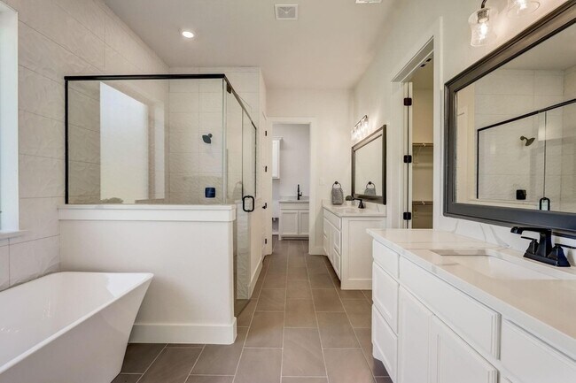 Building Photo - 1007 Meadow Wood Ter