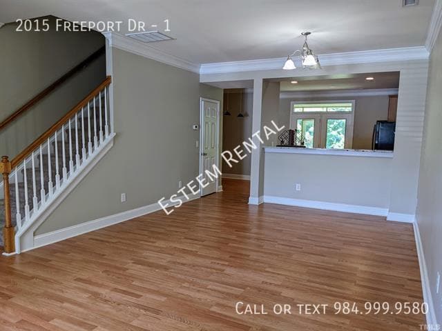 Building Photo - 2015 Freeport Dr