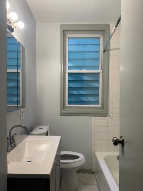 Building Photo - 98 Andrew St