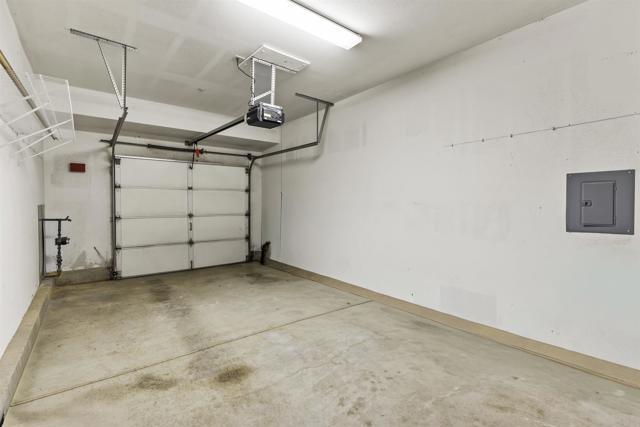 Building Photo - 295 Churchill Ln