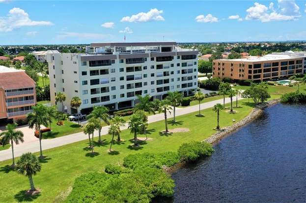 Building Photo - 1500 Park Beach Cir
