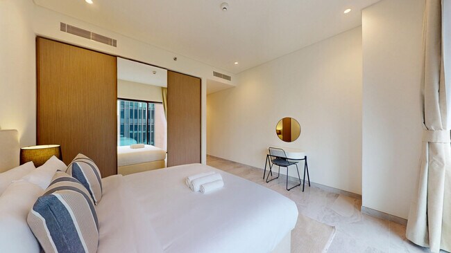 Building Photo - 576 Business Park Dr