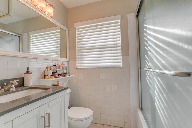 Building Photo - 3442 Lila Dr