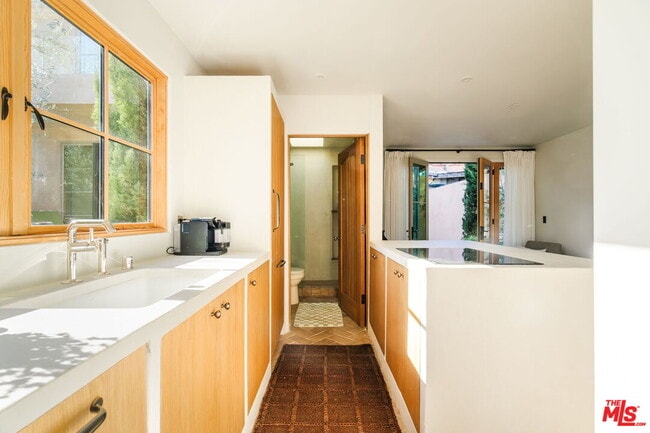 Building Photo - 2640 Clyde Ave