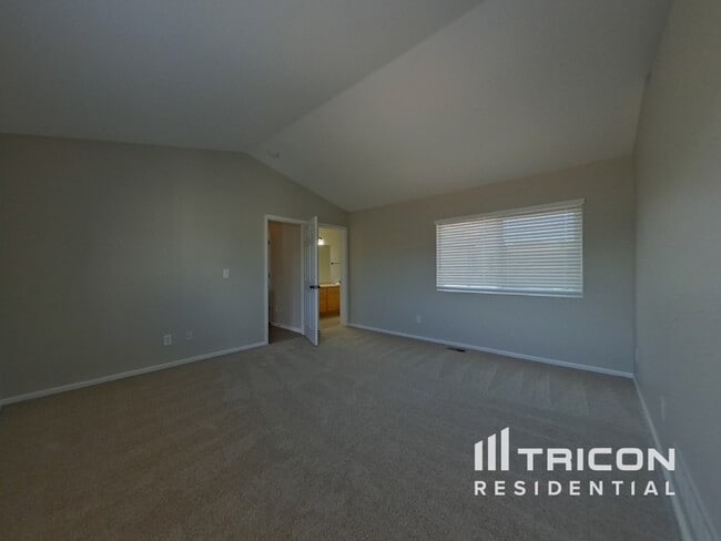 Building Photo - 419 Mt Cameron Ct
