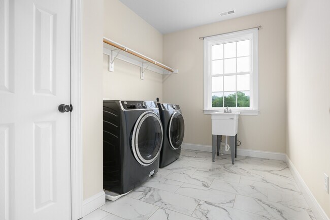 Building Photo - 6337 Louisianna Rd