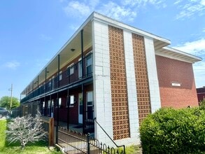 Building Photo - 5225 Southwest Ave