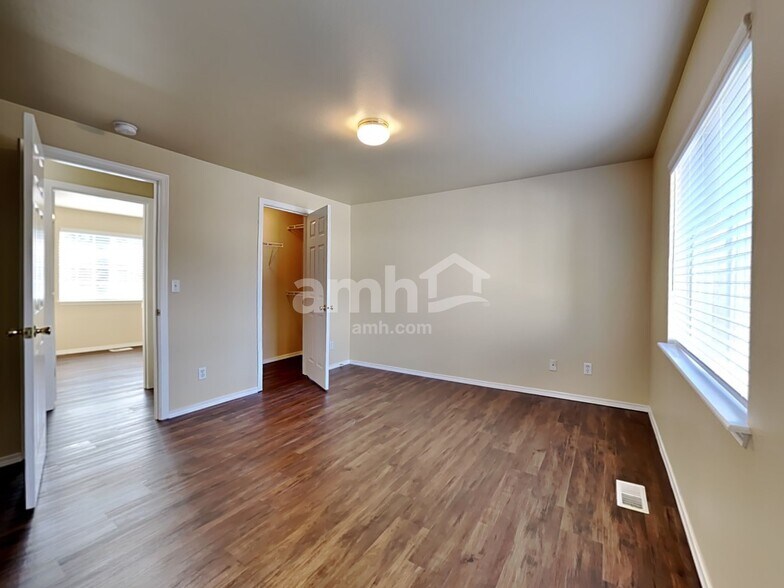 Building Photo - 5725 209th St E