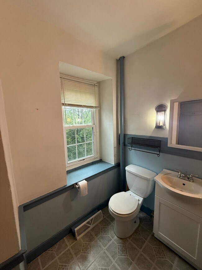 Building Photo - 803 NJ-57