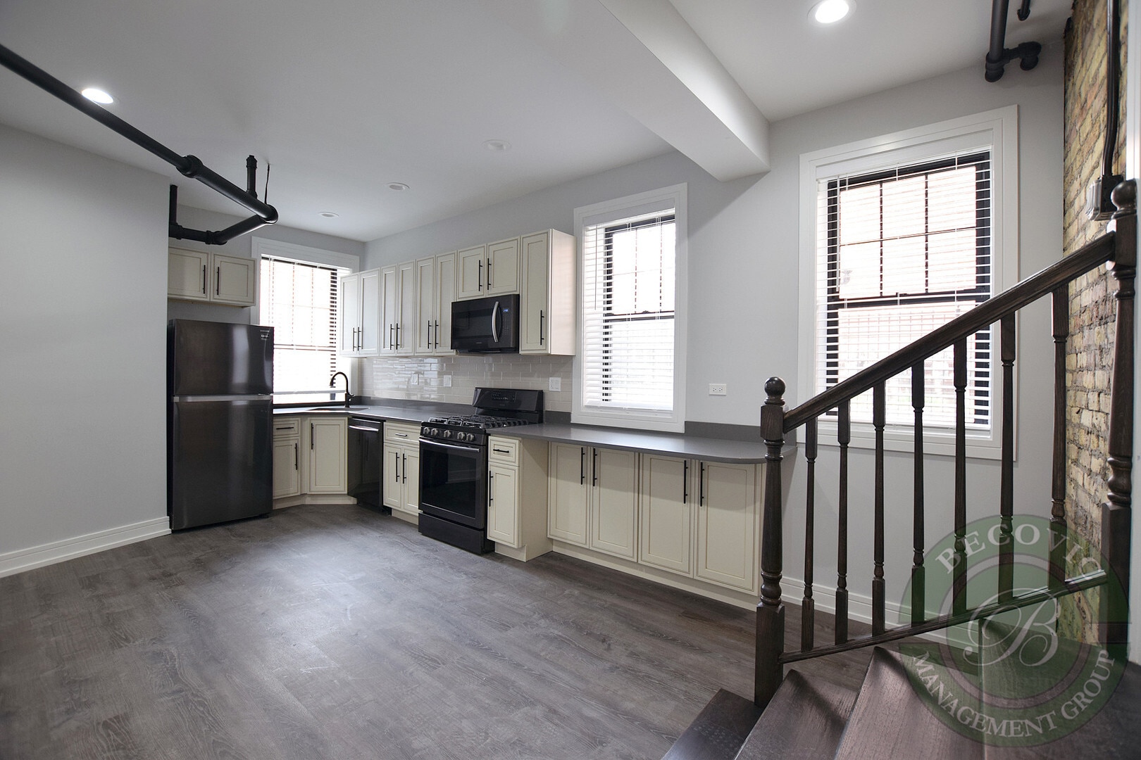 Building Photo - 6105 N Winthrop Ave