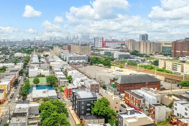 Building Photo - 809 Diamond St