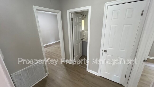 Building Photo - 4244 Murrelle St