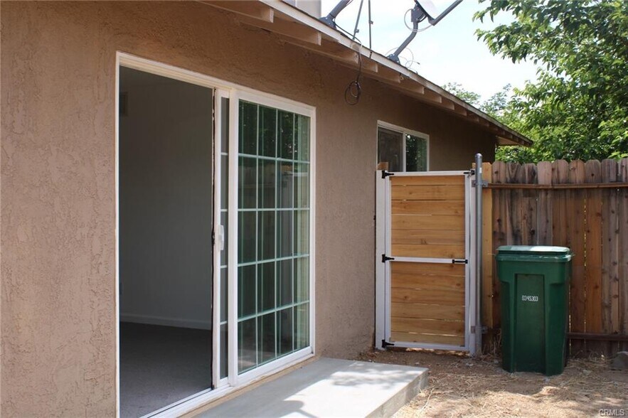 Building Photo - 144 E Avenue Q