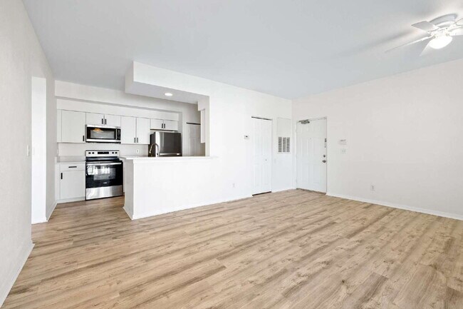 Building Photo - St Croix - two bedroom, two bath condo. Gr...