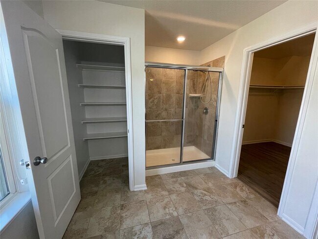 Building Photo - 13022 Mills Creek Meadow Dr