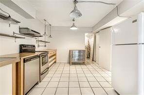 Building Photo - 903 Octavia St