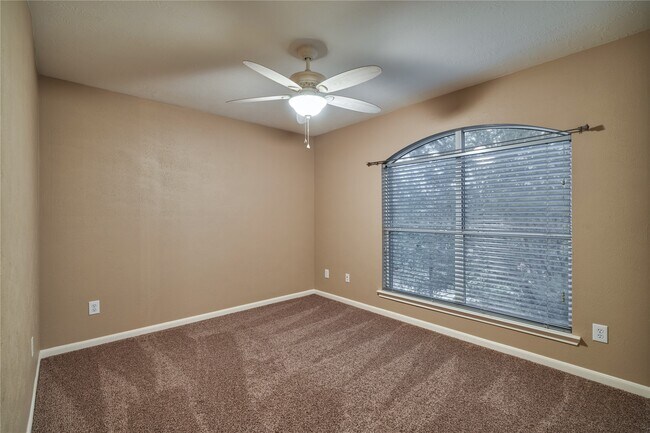 Building Photo - 17250 Lafayette Hollow Ln