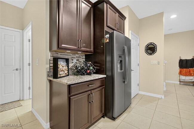 Building Photo - 10825 Alvara Way