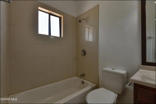 Building Photo - 695 Bluff Canyon Cir