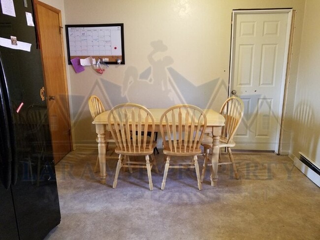 Building Photo - 1318 Shield St