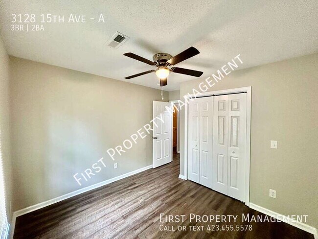 Building Photo - 3128 15th Ave