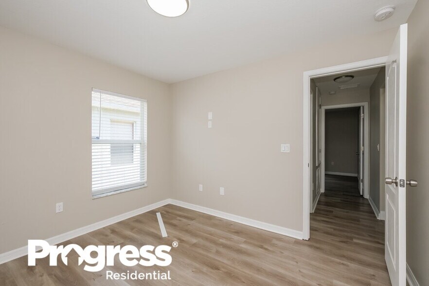 Building Photo - 8139 Alamosa Wood Ave