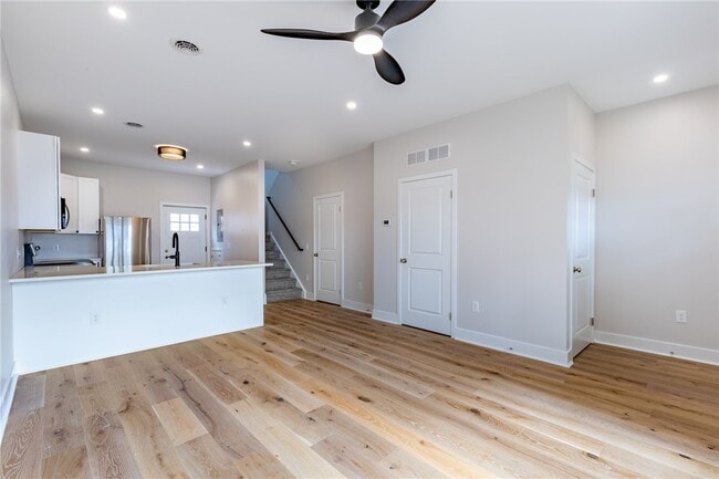 Building Photo - 169 S Union St