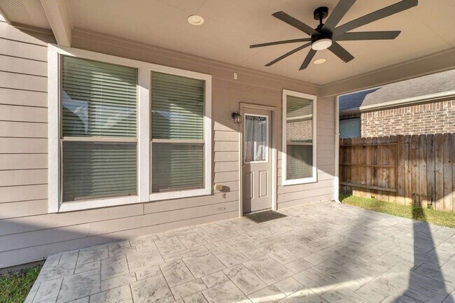 Building Photo - 19239 Midnight Glen Dr