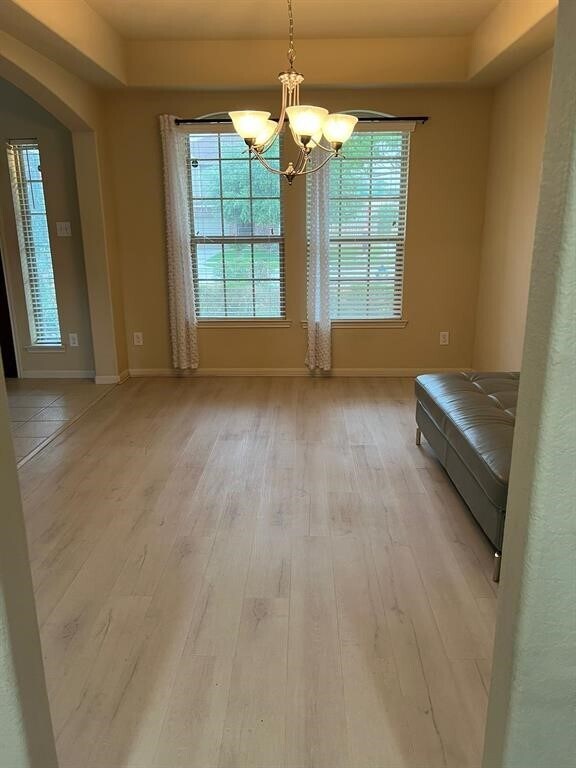 Building Photo - 2203 Oak Rise Dr