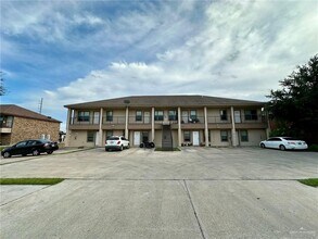 Building Photo - 17 Miroslava Ave