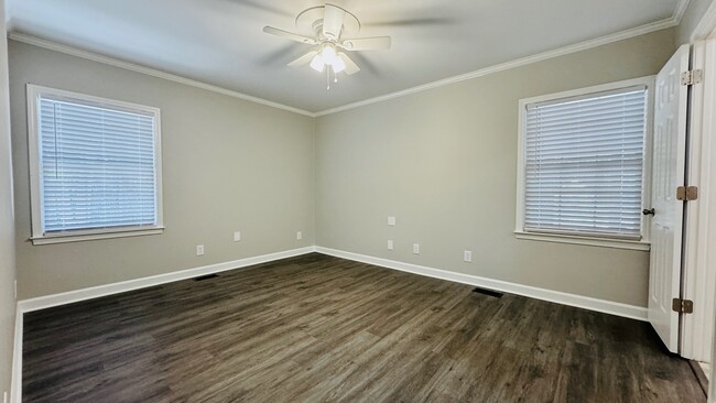 Building Photo - 815 W Palmetto St