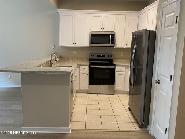 Building Photo - 5697 Parkstone Crossing Dr