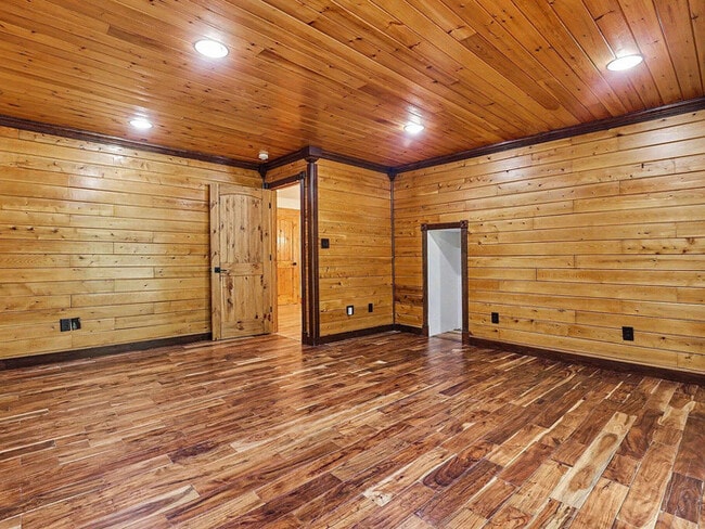 Building Photo - Earn Wealth While Leasing – Like a Homeowner – Lease to Own
