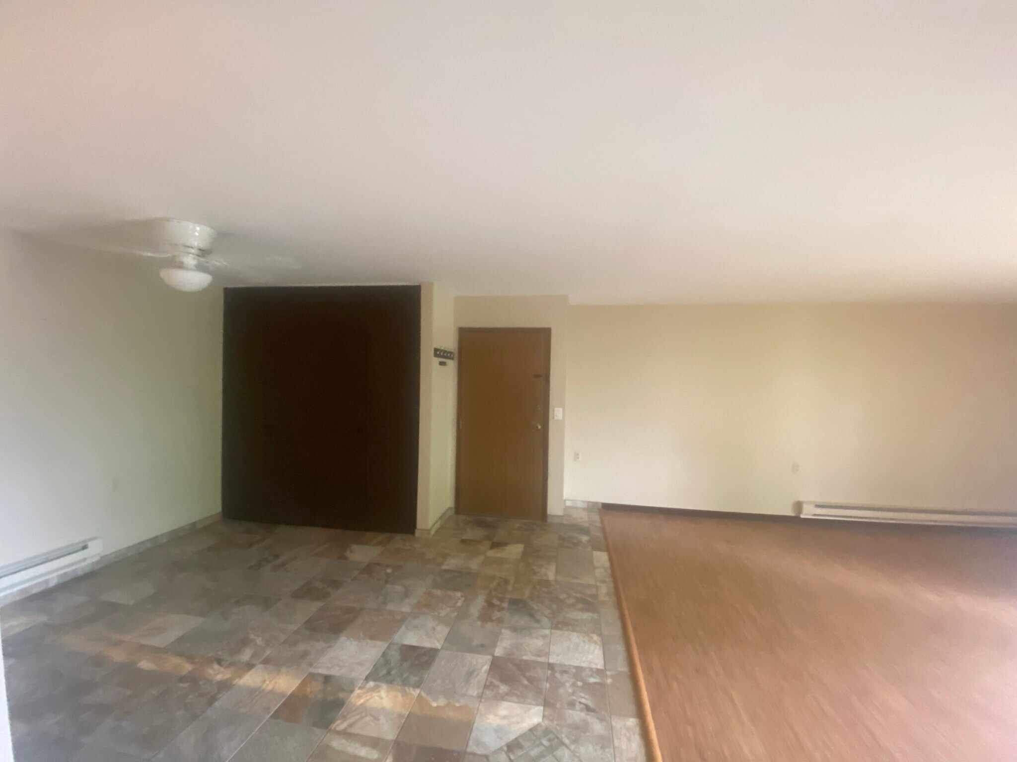 entry - 5333 Brody Dr
