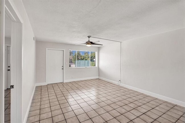 Building Photo - 2175 NE 56th St
