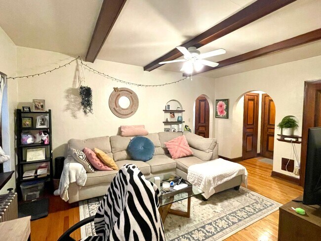 Interior Photo - 4480 N Oakland Ave