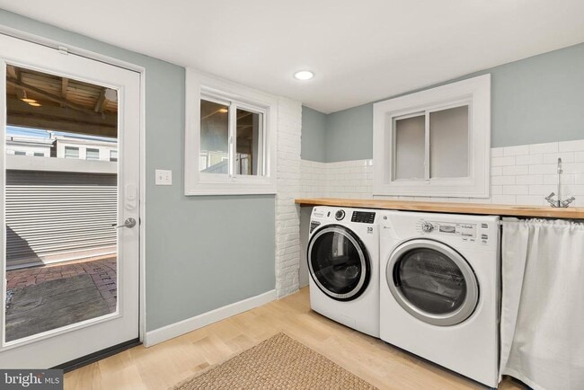Building Photo - 407 Delafield Pl NW